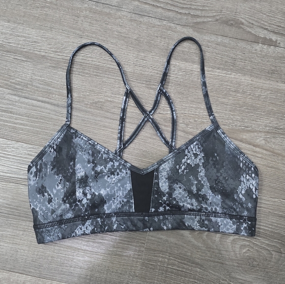 Alo sports bra 4 strap, grey pattern size small - Picture 1 of 5